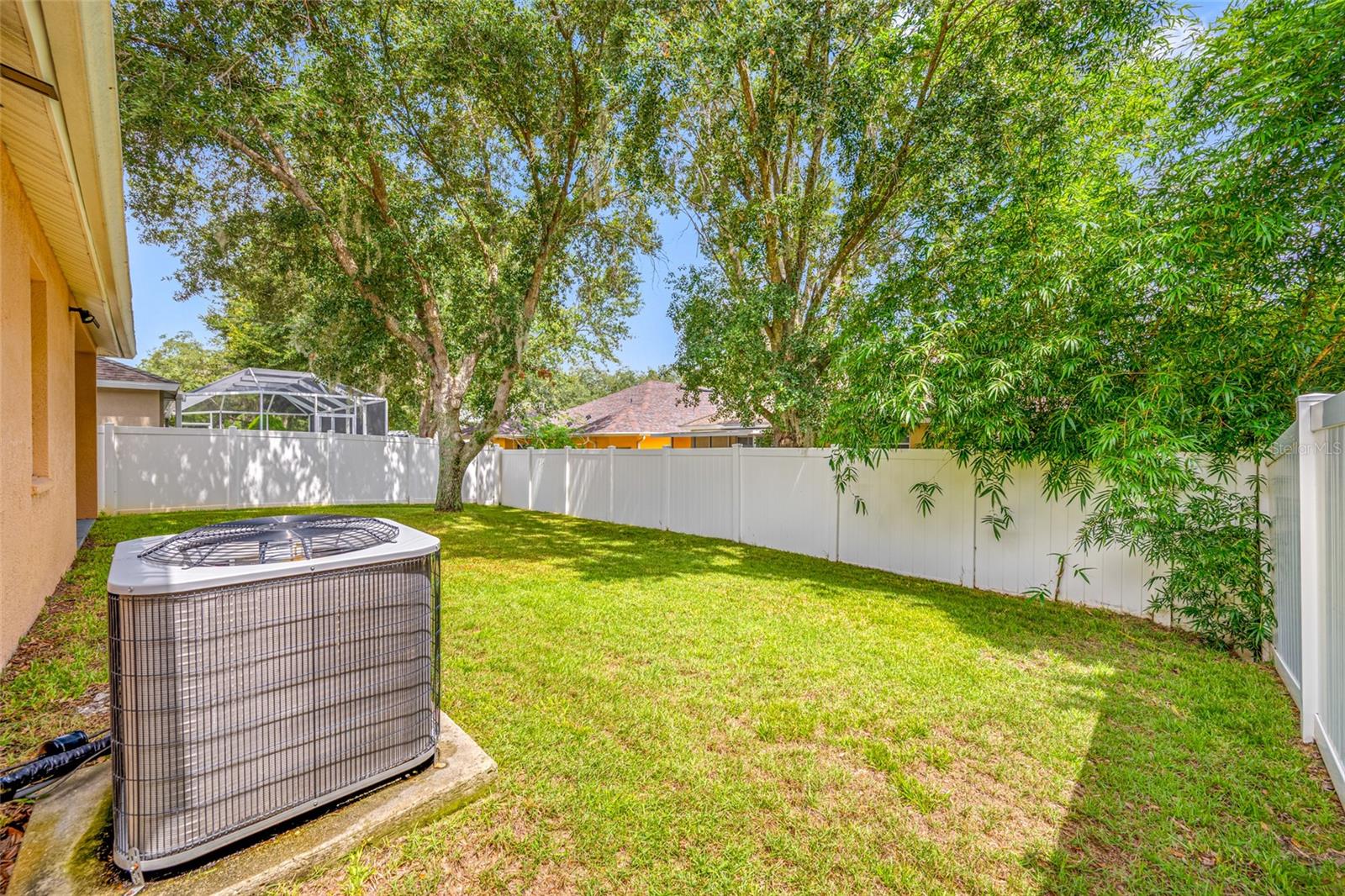HIDDEN OAKS AT TEMPLE TERRACE - Residential