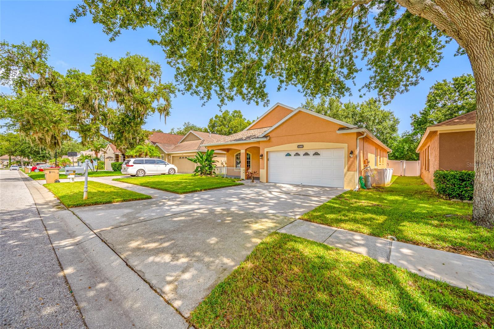 HIDDEN OAKS AT TEMPLE TERRACE - Residential