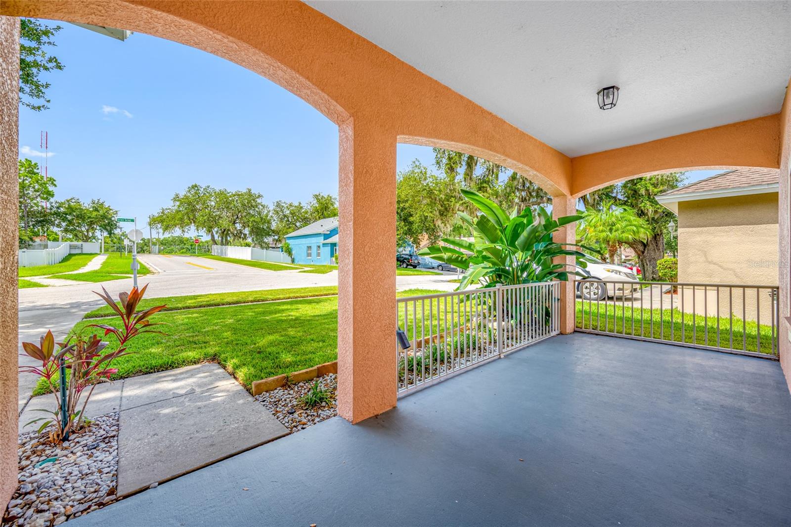 HIDDEN OAKS AT TEMPLE TERRACE - Residential