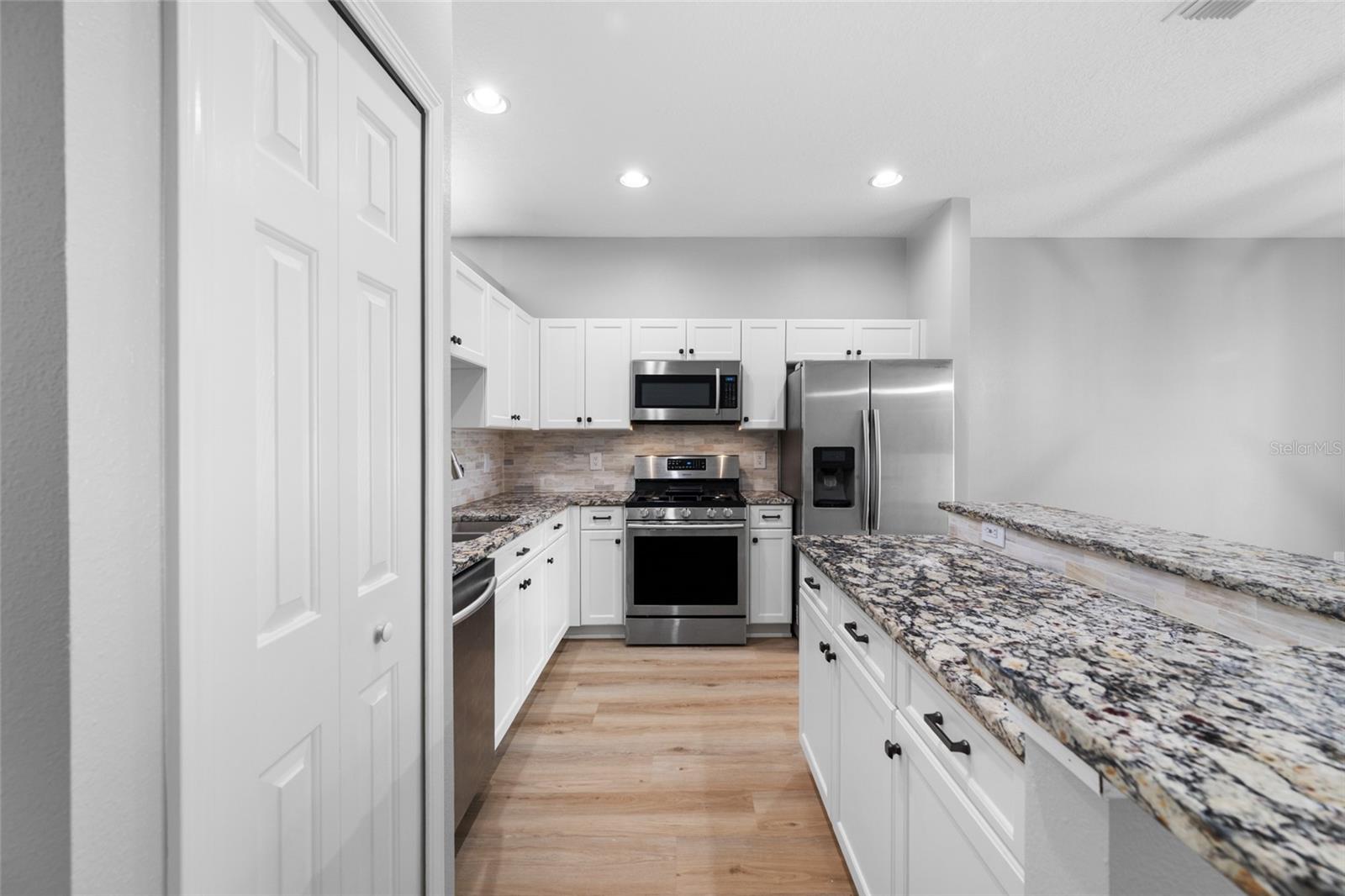 HIDDEN OAKS AT TEMPLE TERRACE - Residential