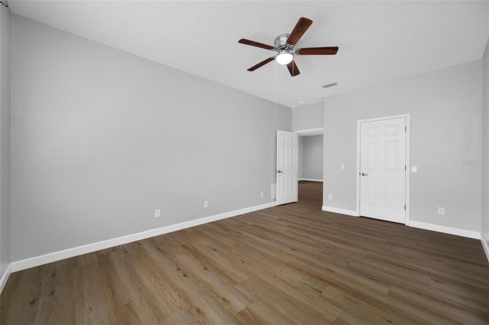 HIDDEN OAKS AT TEMPLE TERRACE - Residential