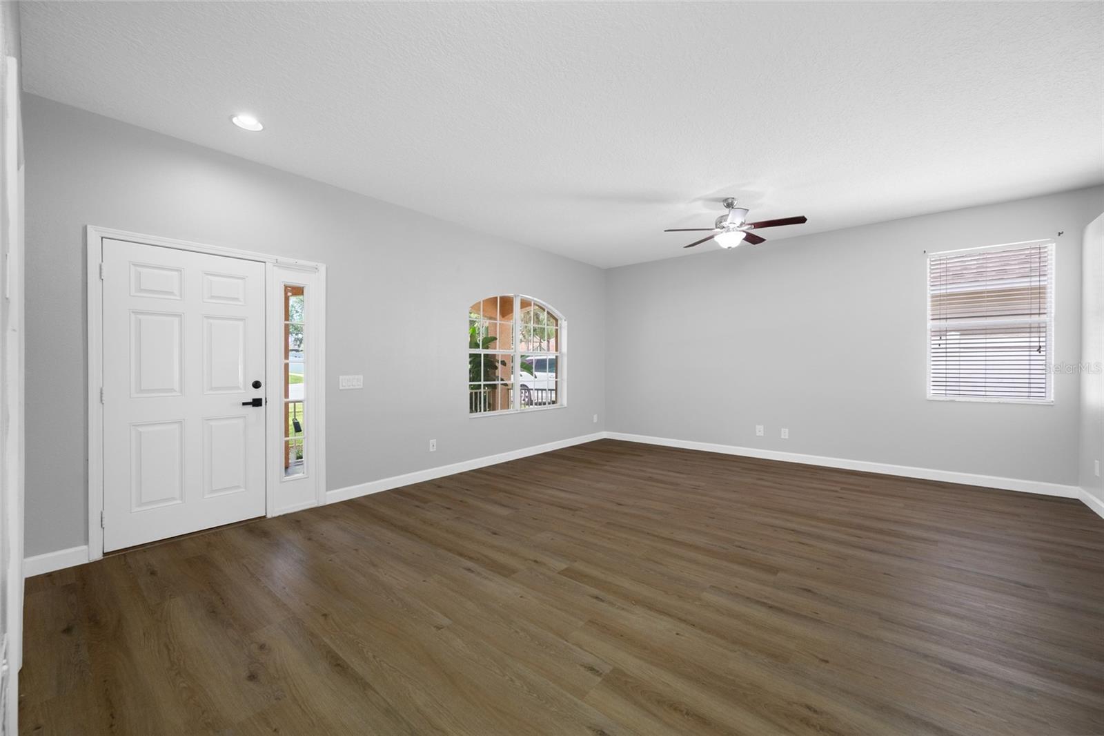 HIDDEN OAKS AT TEMPLE TERRACE - Residential