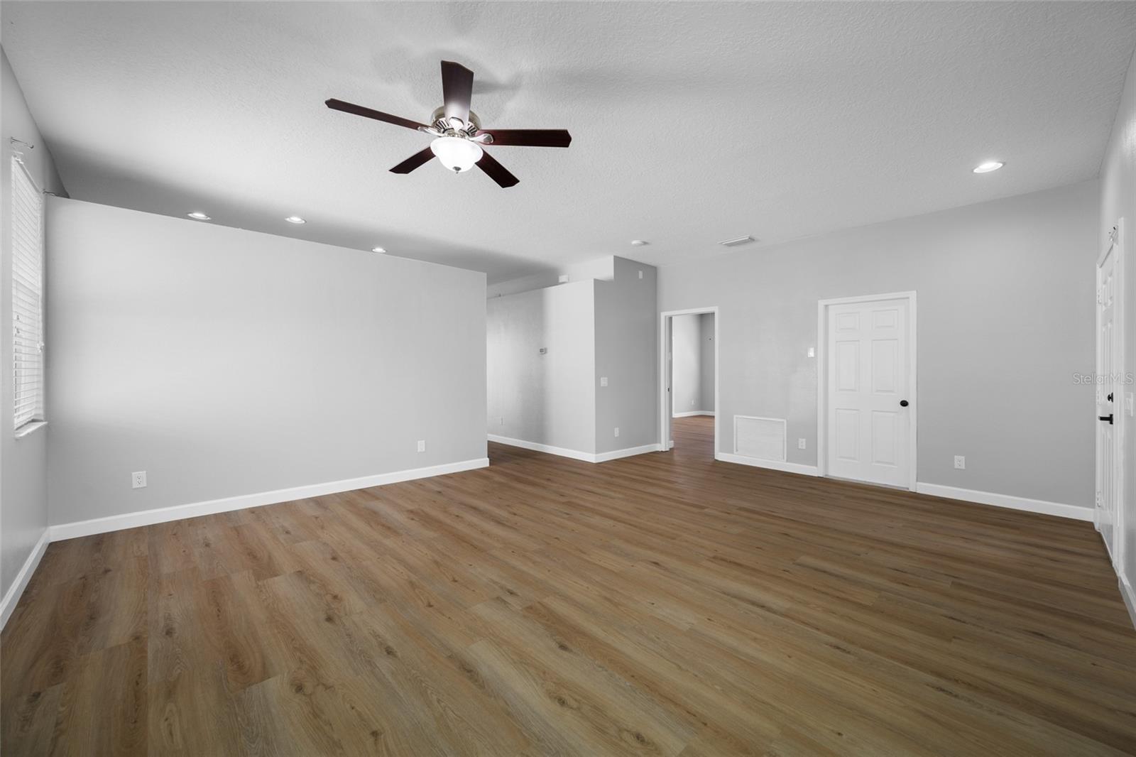 HIDDEN OAKS AT TEMPLE TERRACE - Residential