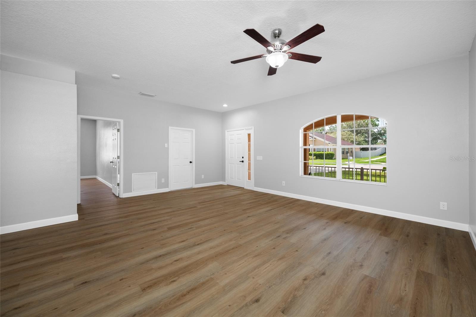 HIDDEN OAKS AT TEMPLE TERRACE - Residential