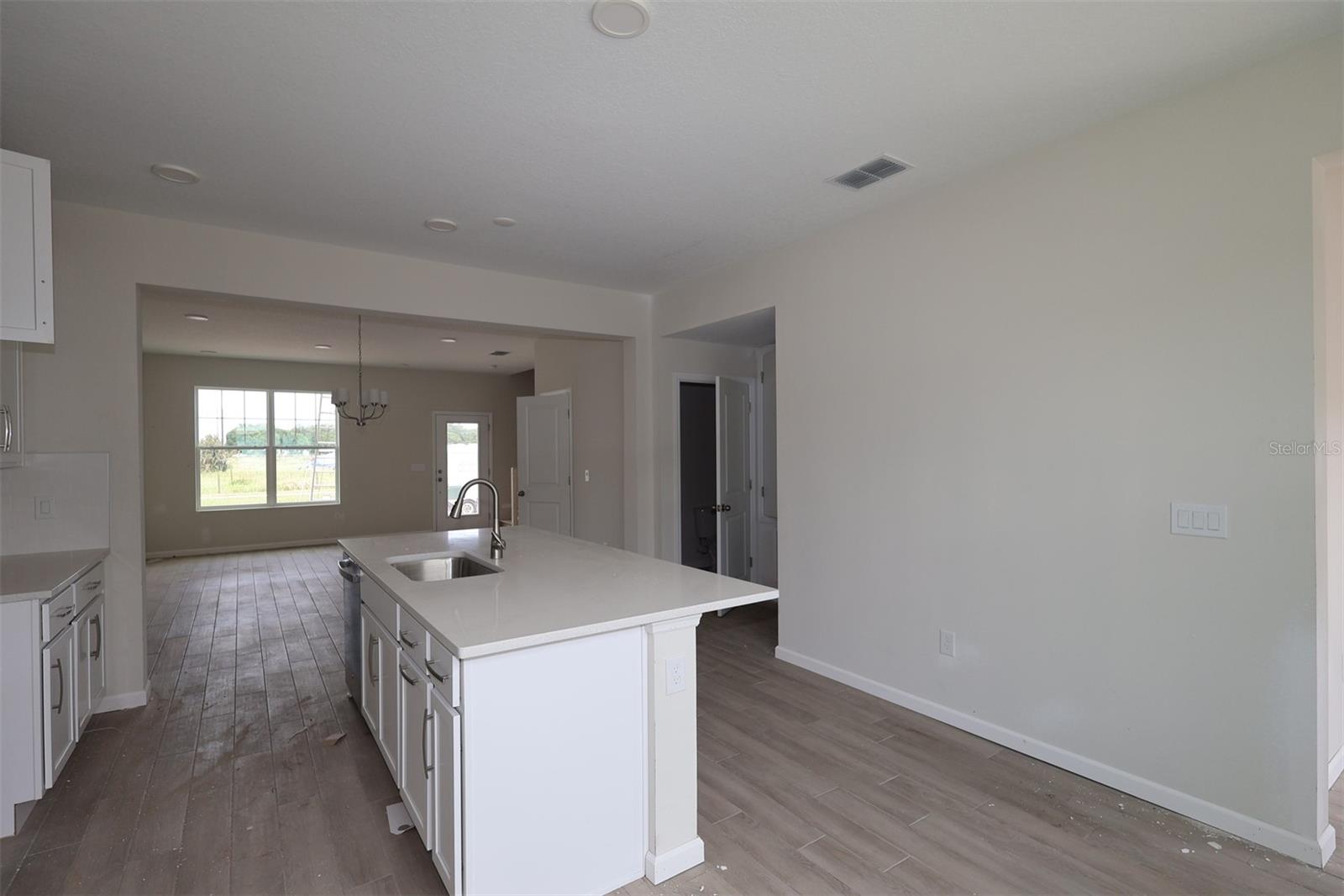 CENTER LAKE ON THE PARK - Residential