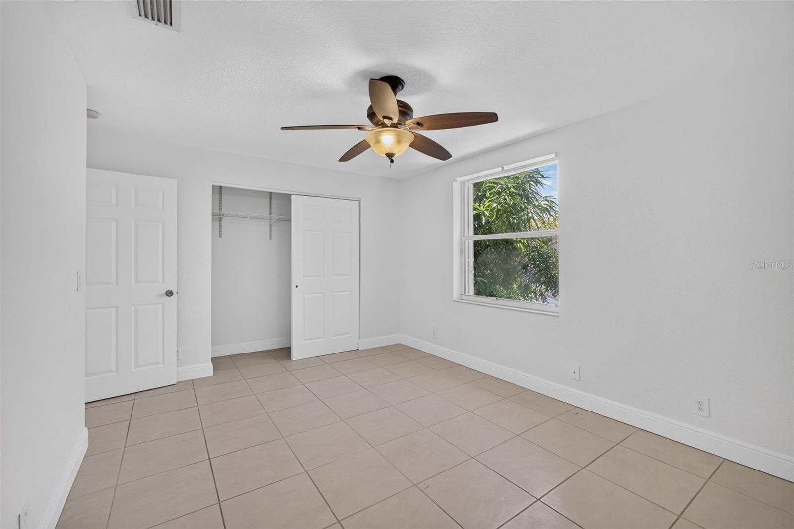SUMMIT LAKE - Residential