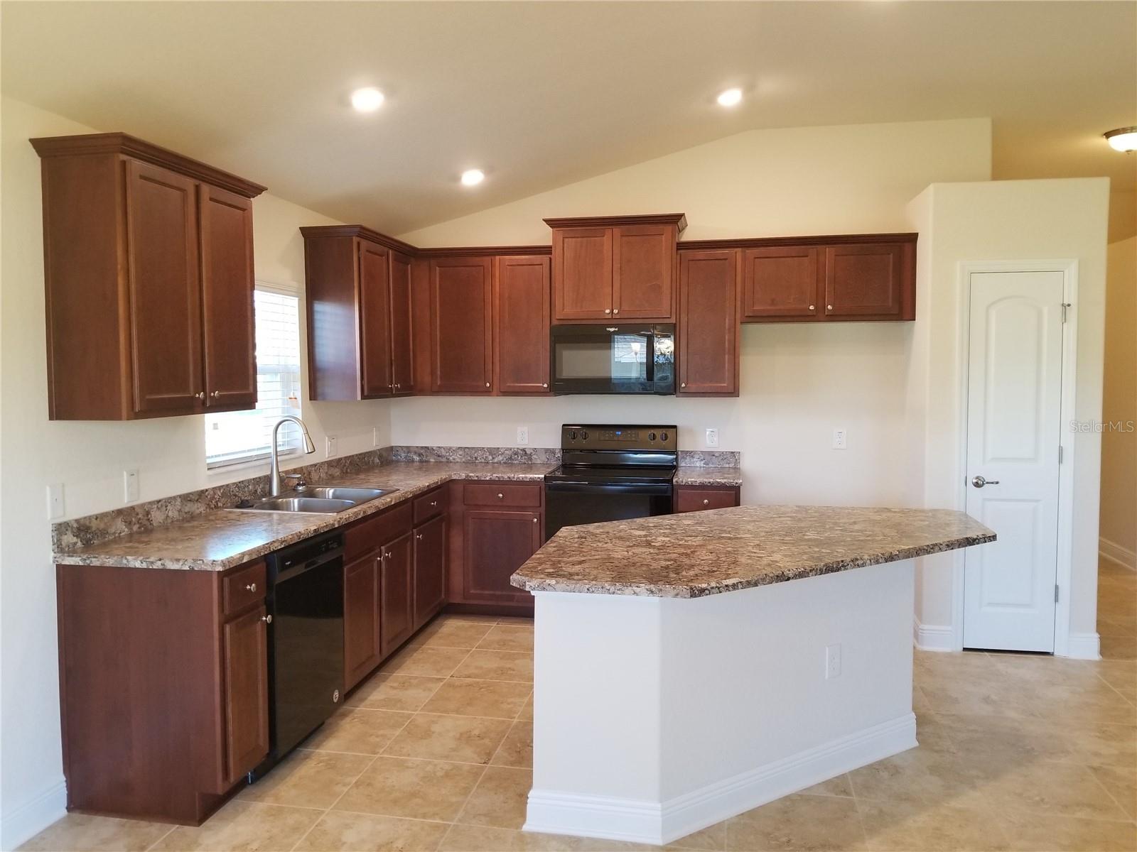 CITRUS LANDING - Residential