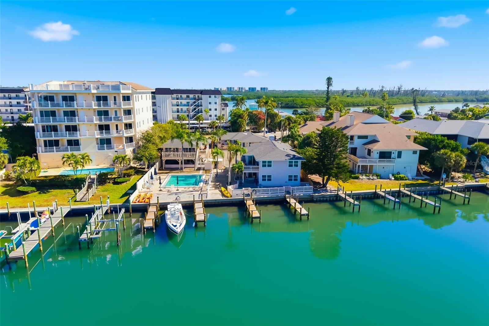 CORAL SHORES - Commercial Sale