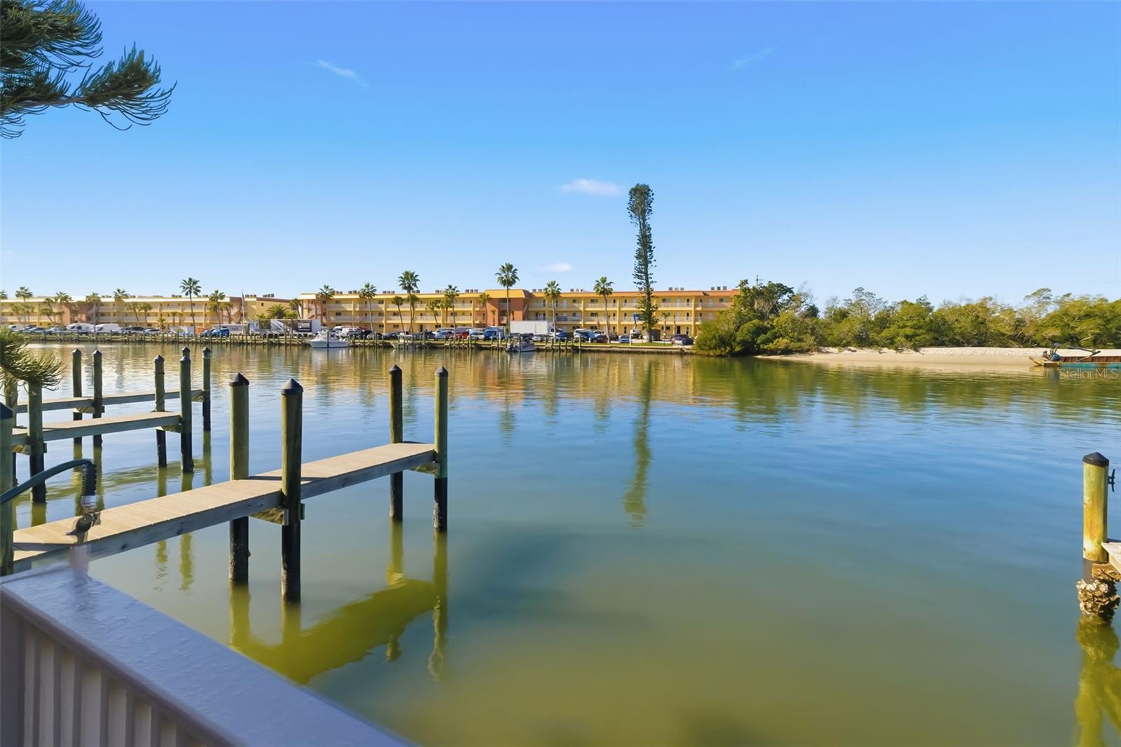 CORAL SHORES - Commercial Sale