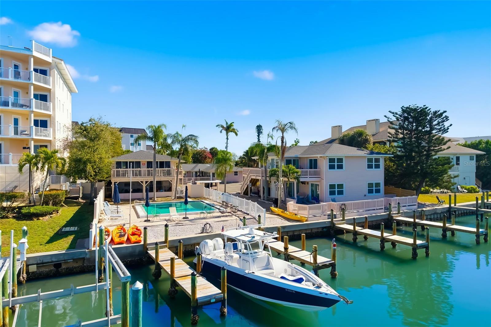 CORAL SHORES - Commercial Sale