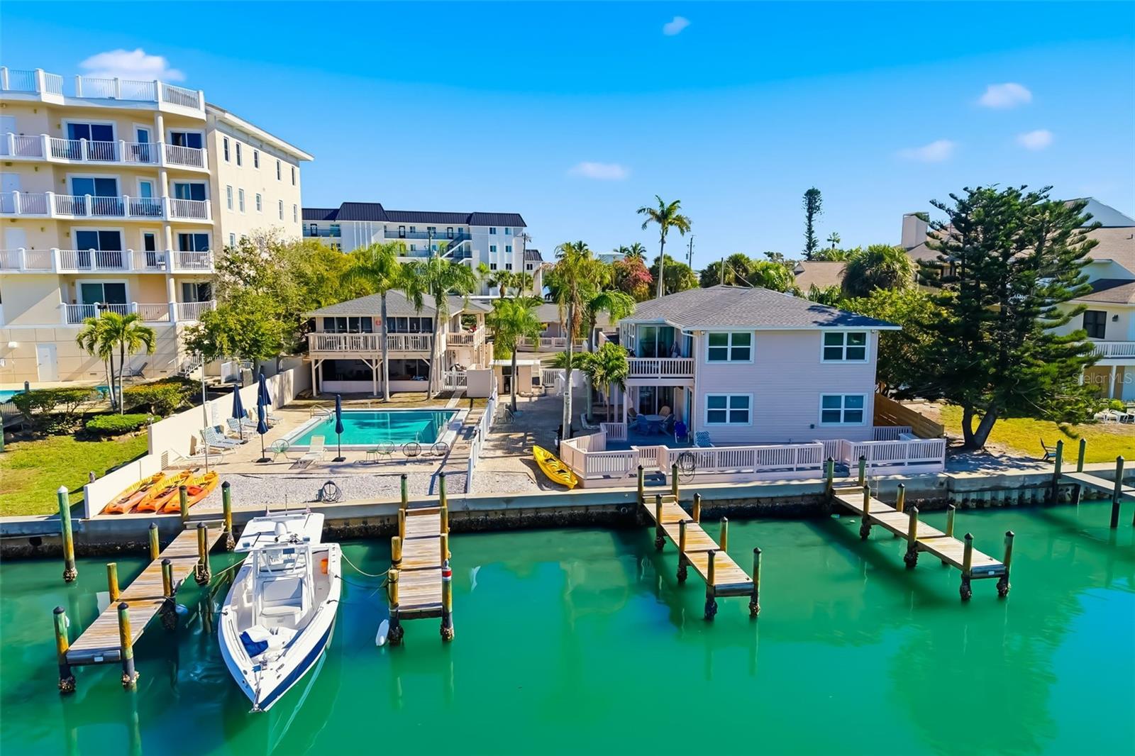 CORAL SHORES - Commercial Sale