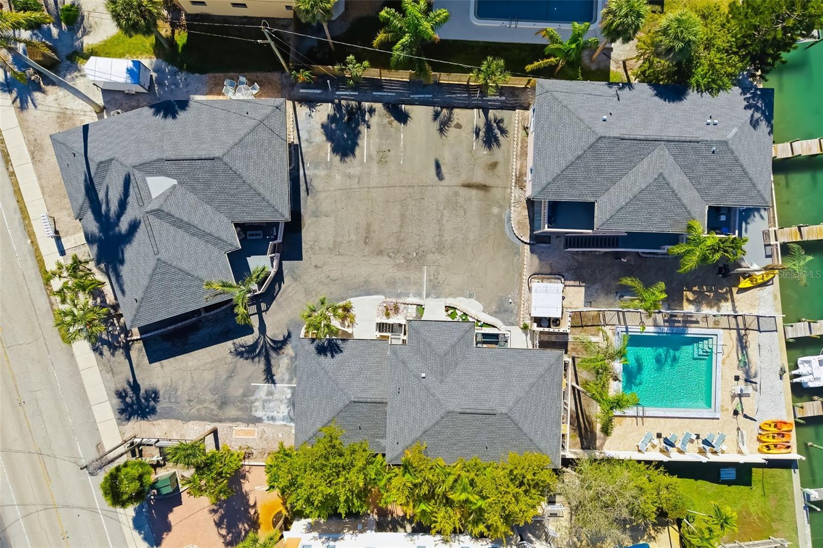 CORAL SHORES - Commercial Sale