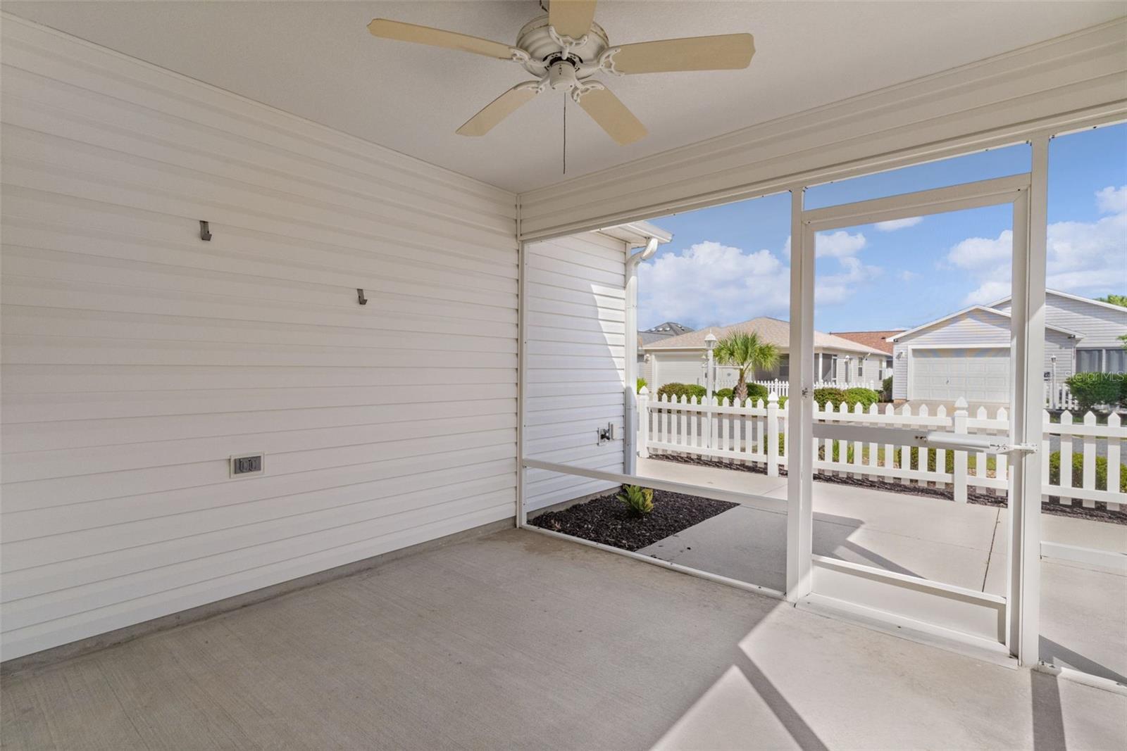 VILLAGES OF SUMTER HALLANDALE VILLAS - Residential