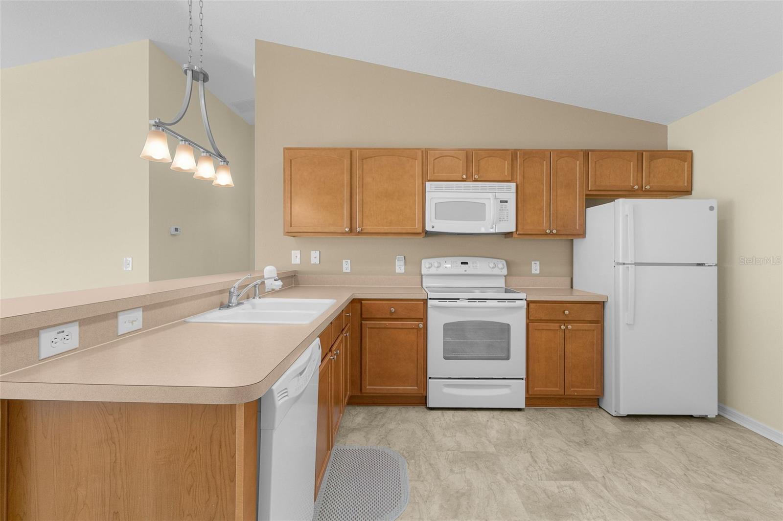 VILLAGES OF SUMTER HALLANDALE VILLAS - Residential