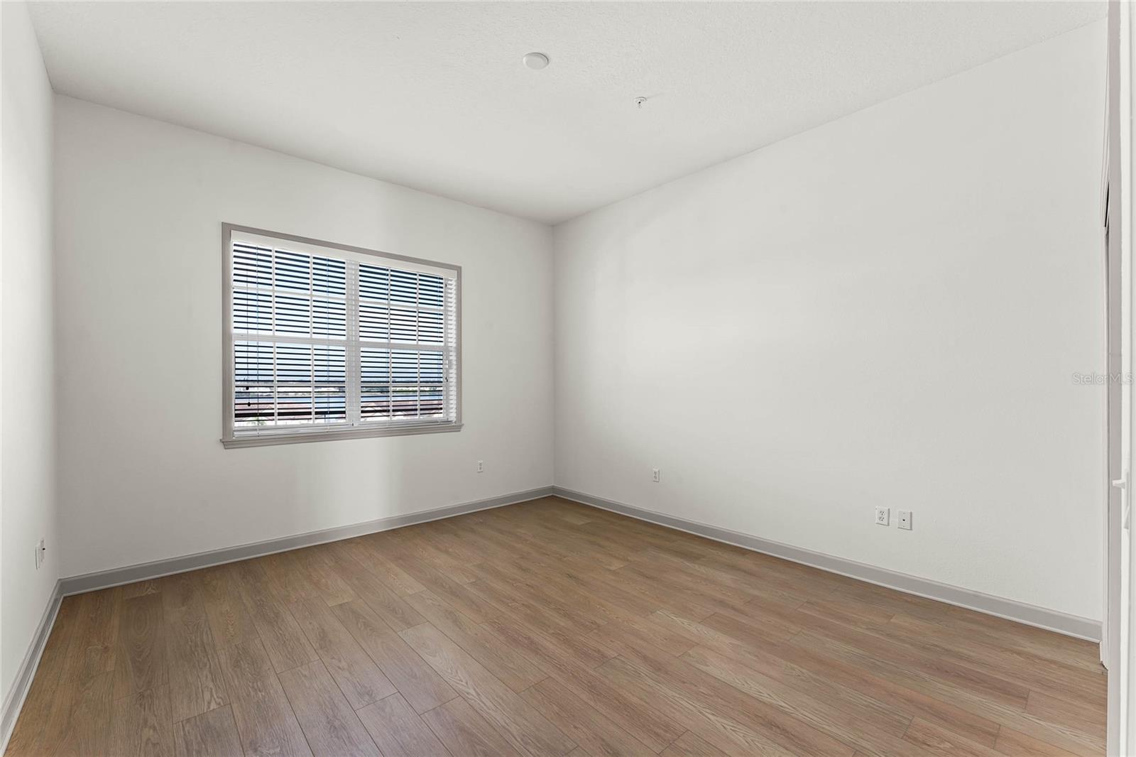 VIZCAYA HEIGHTS CONDO - Residential
