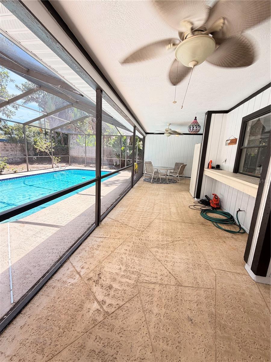 SUTTON PLACE - Residential