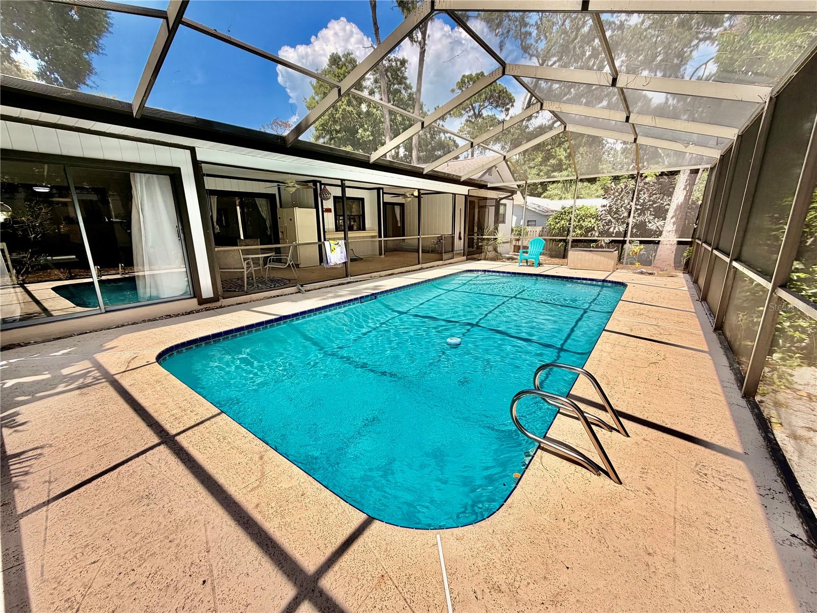 SUTTON PLACE - Residential
