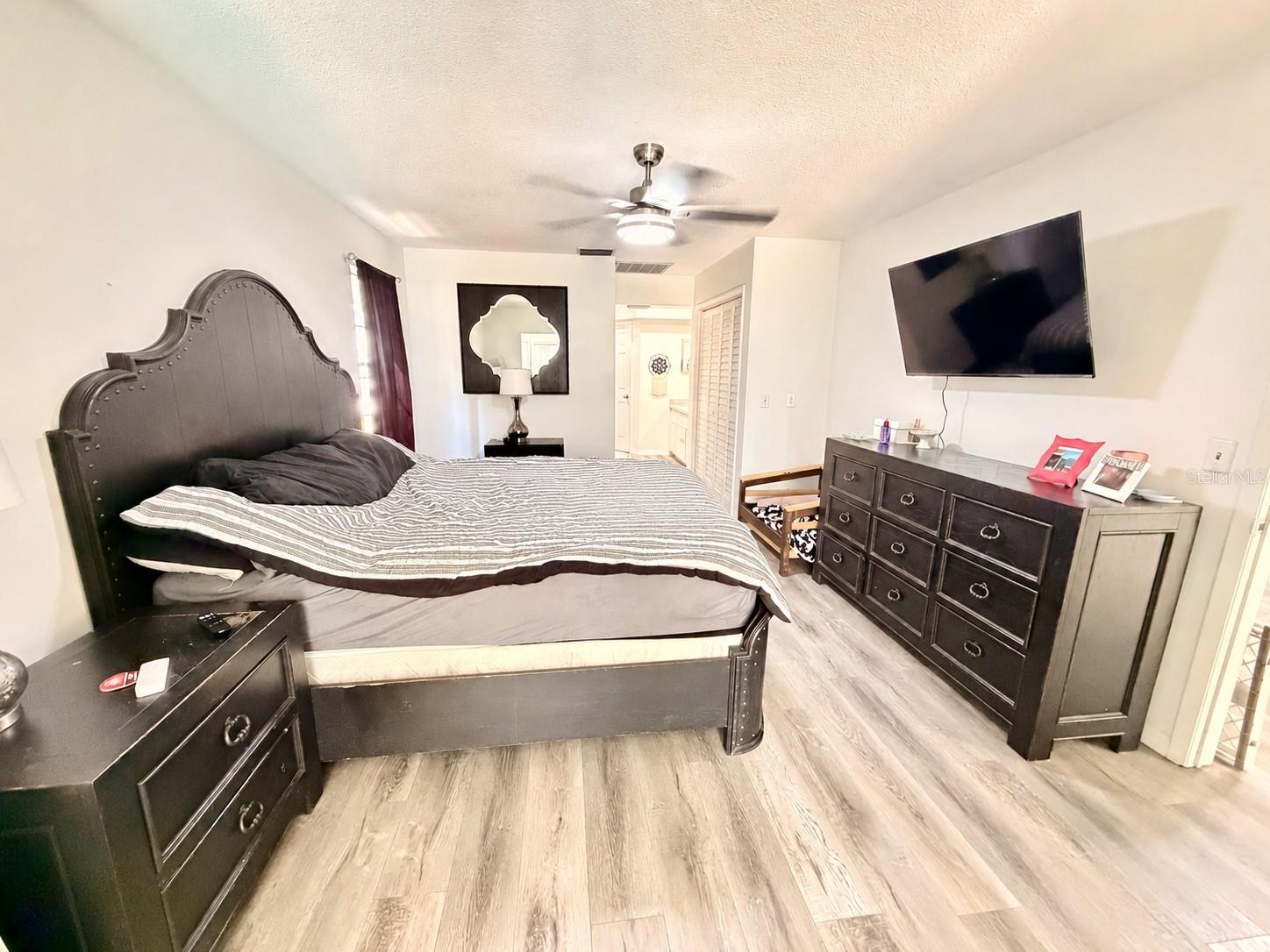 SUTTON PLACE - Residential