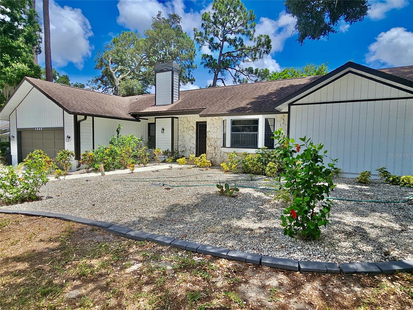 SUTTON PLACE - Residential