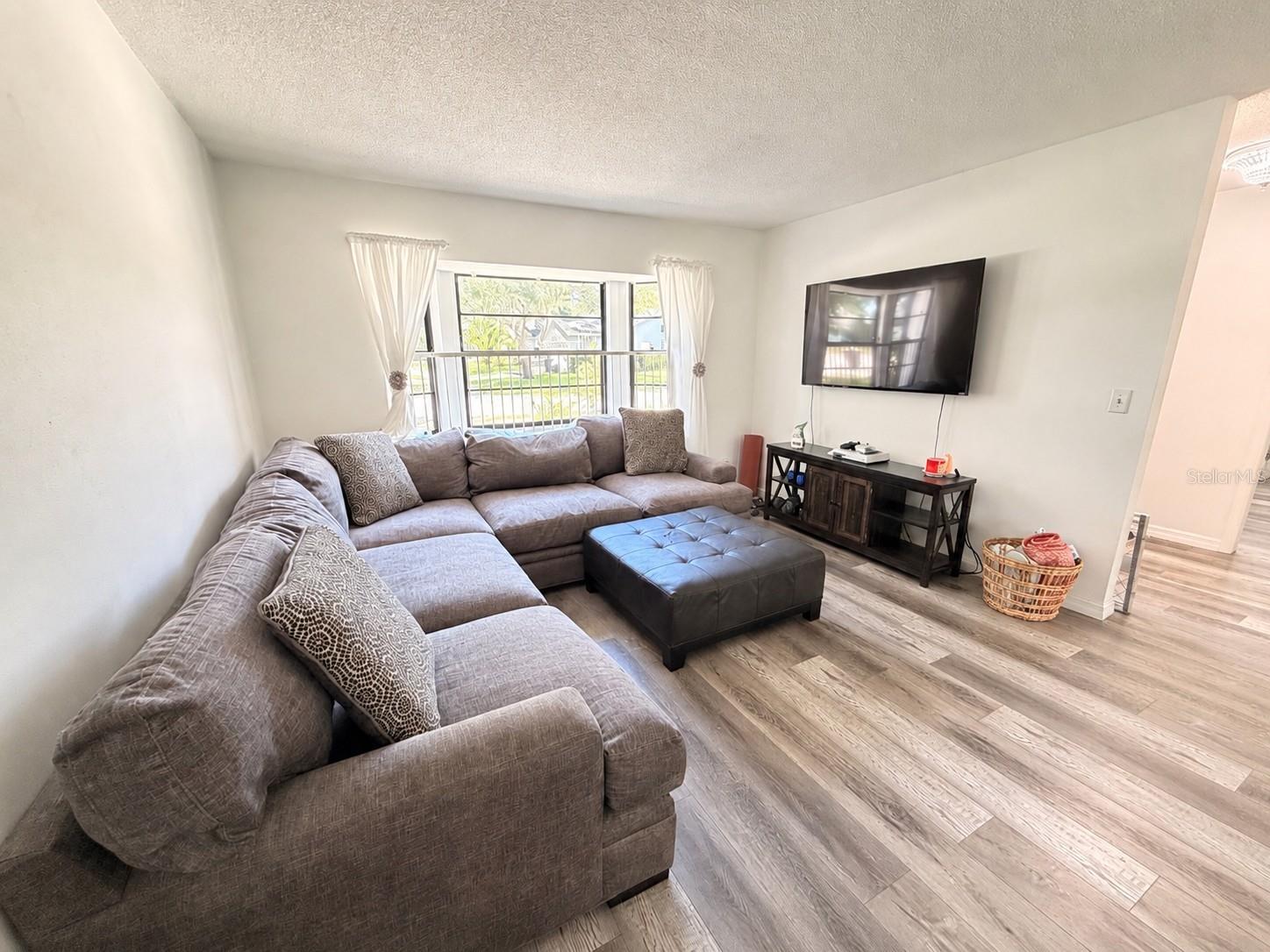 SUTTON PLACE - Residential