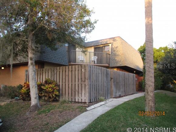 ONE OF THE BEST DEALS ON THE BEACHSIDE!! NOTICE THE SQ FOOTAGE OF LIVING AREA! 2.5 BATHS! BRAND NEW ROOF 9/'13! GAS FIREPLACE! ALL APPLIANCES INCL. STACKABLE WASHER/DRYER. HOME WARRANTY! BEAUTIFUL TROPICAL LANDSCAPING IN THE PRIVATE COURTYARD WITH PALMS & CROTONS. POSSIBLE OWNER FINANCING! THIS 1 IS DEFINITELY WORTH A LOOK! ;Water: City