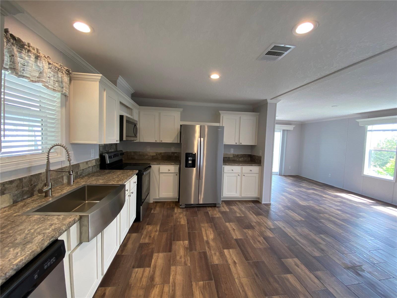 HARBOR COVE - Residential