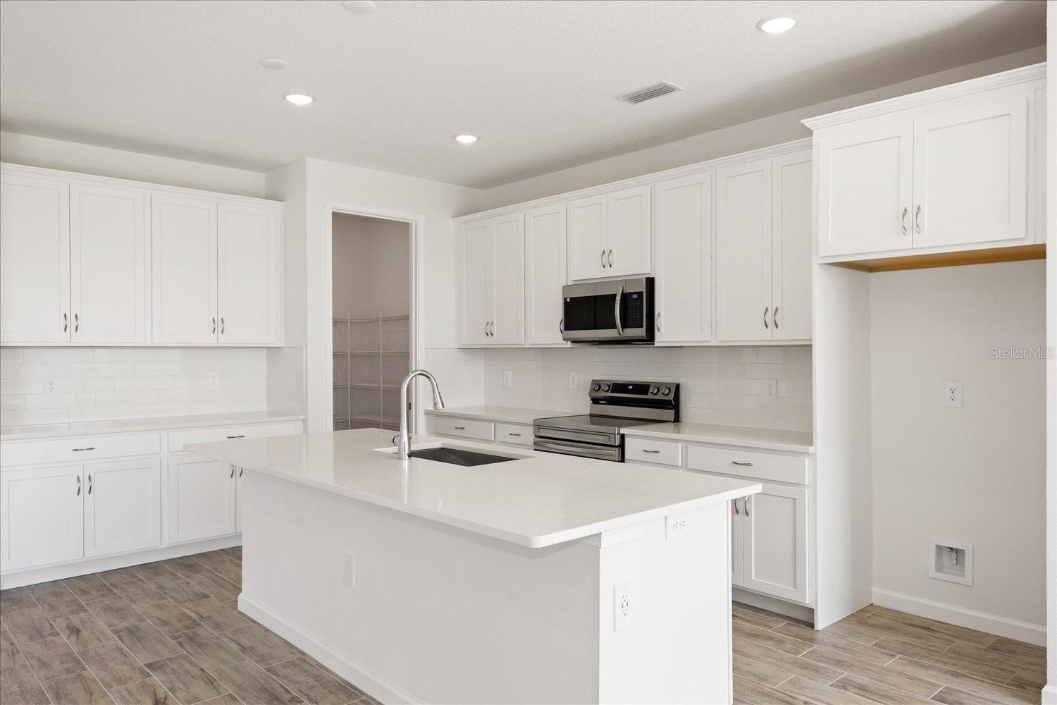 BRIGHTON JACARANDA - Residential