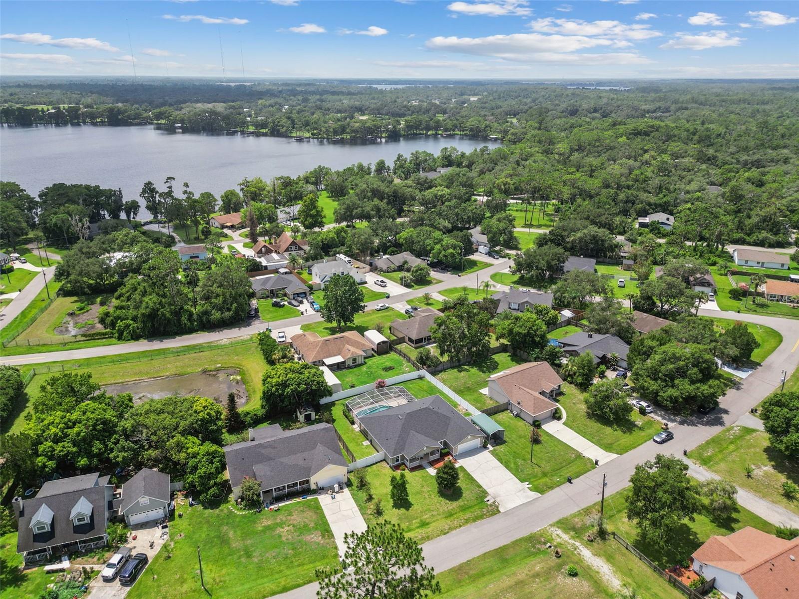LAKE MILLS SHORES - Residential