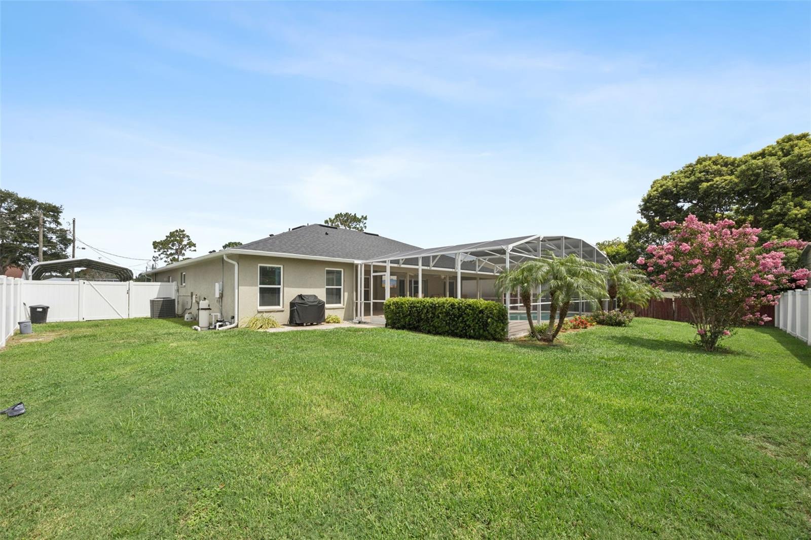 LAKE MILLS SHORES - Residential