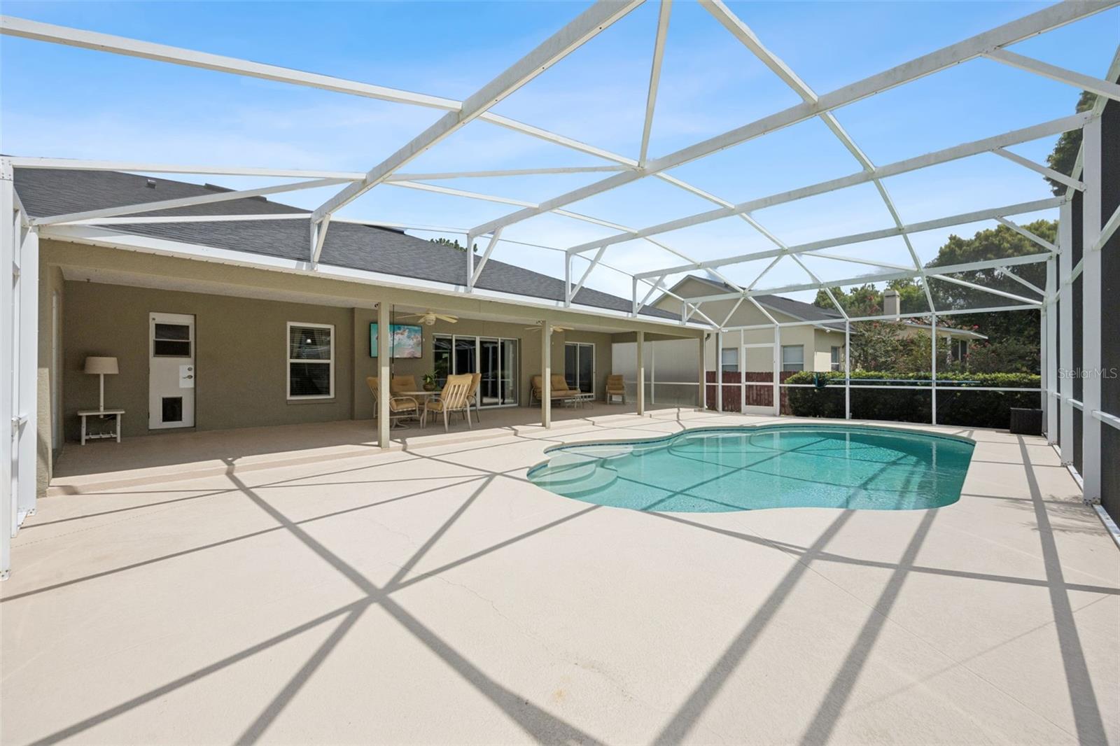 LAKE MILLS SHORES - Residential