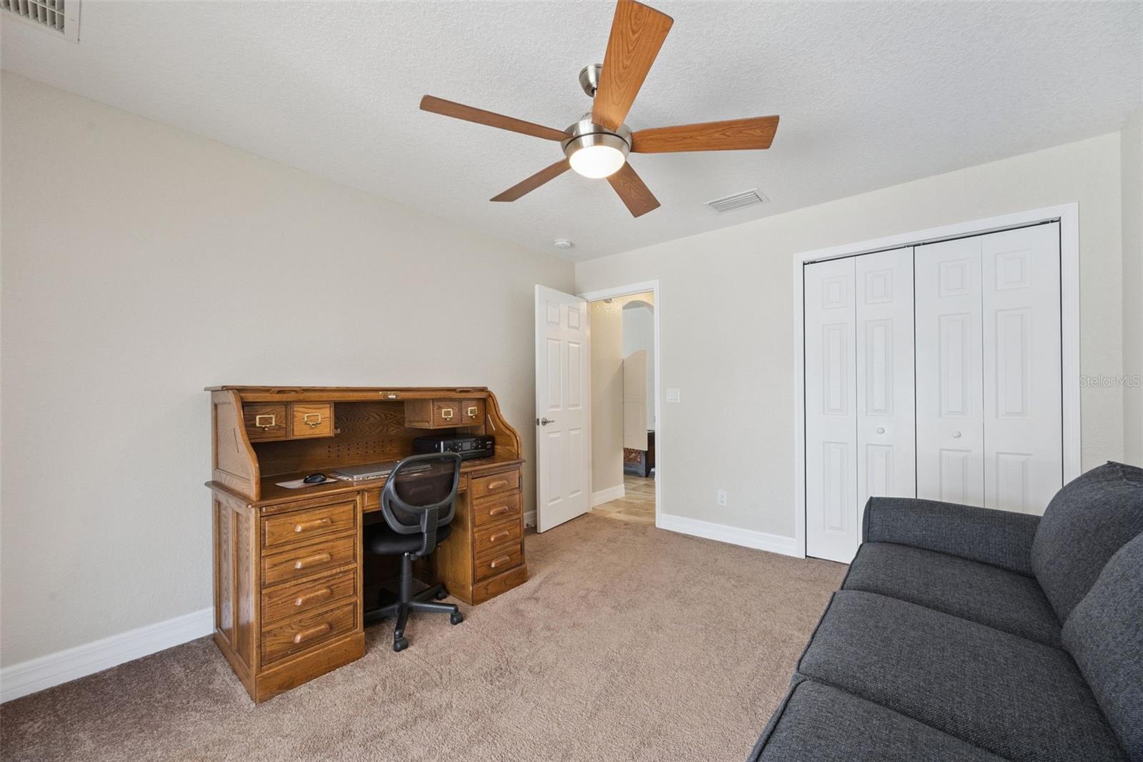 LAKE MILLS SHORES - Residential