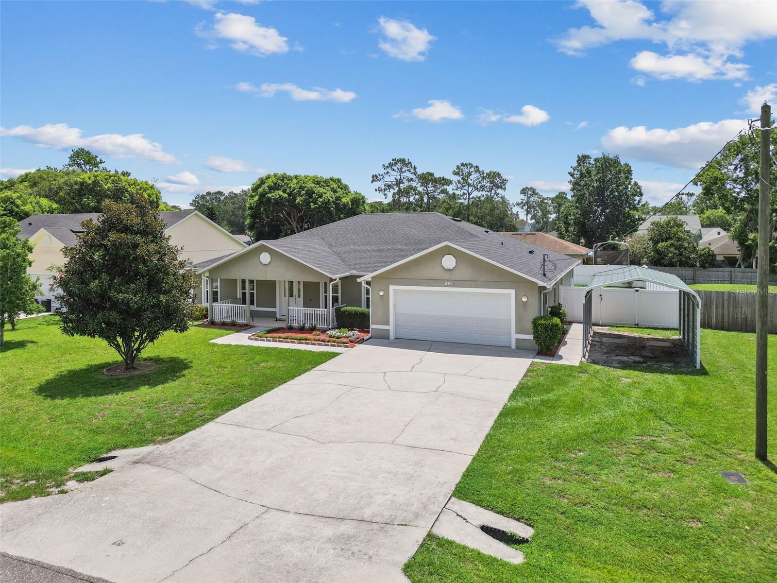 LAKE MILLS SHORES - Residential