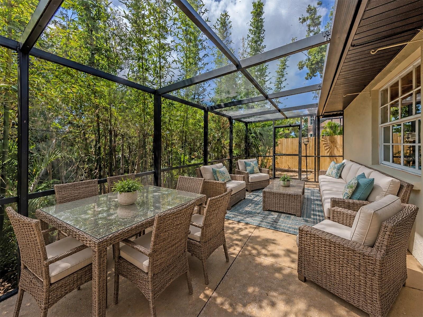 SOUTH VENICE - Residential