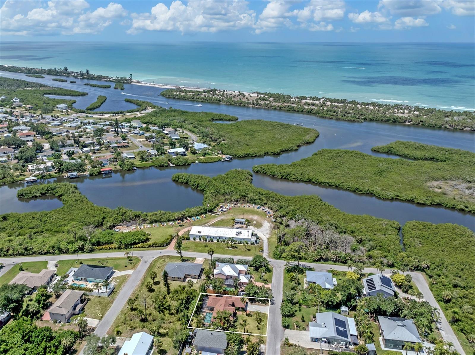 SOUTH VENICE - Residential