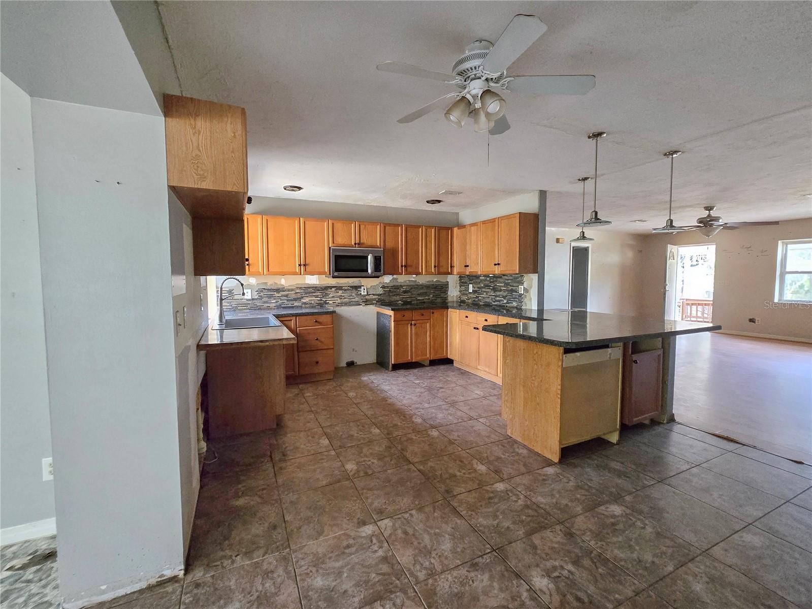 LEISURE ACRES - Residential