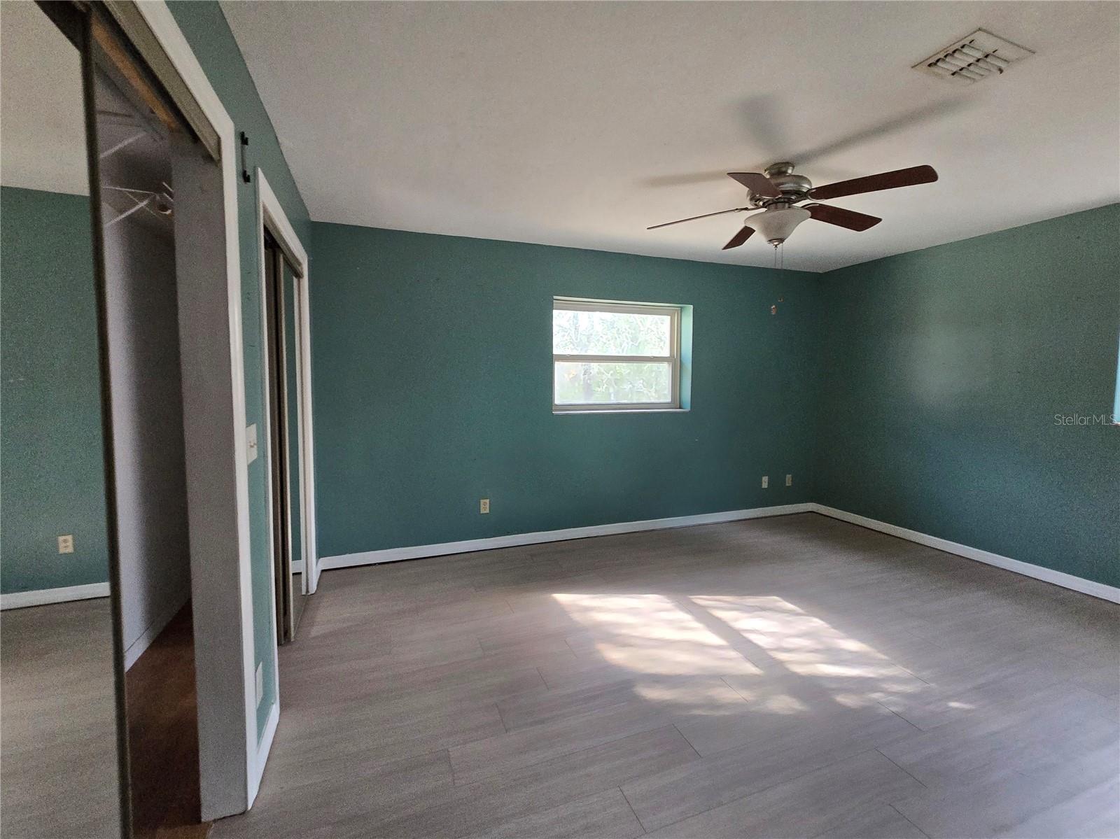 LEISURE ACRES - Residential