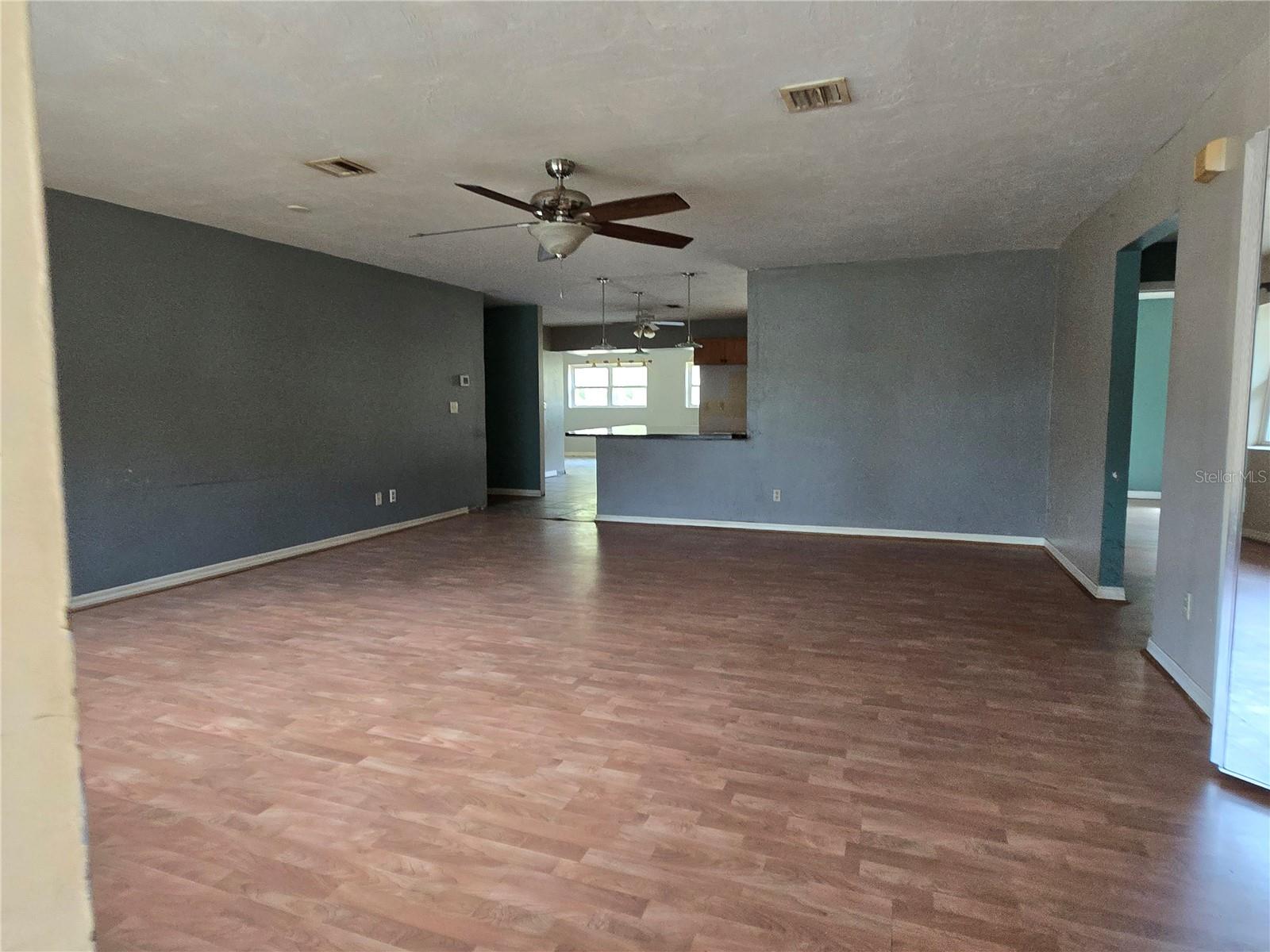 LEISURE ACRES - Residential