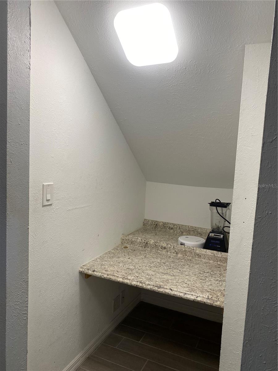 HIDDEN HOLLOW CONDO - Residential