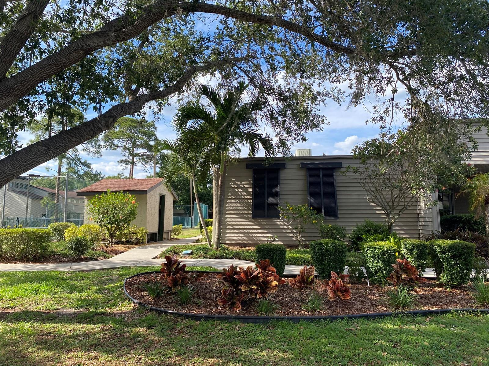 HIDDEN HOLLOW CONDO - Residential