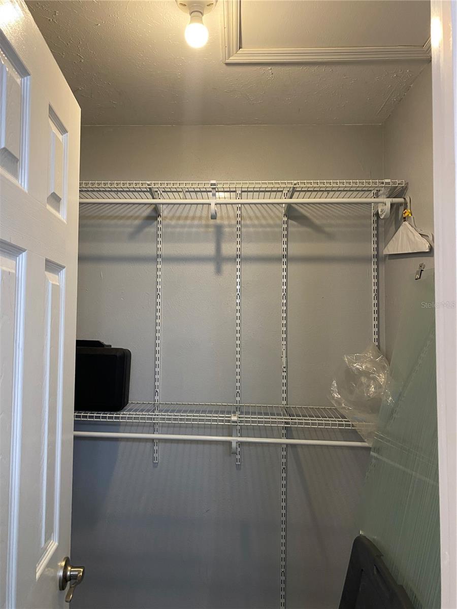 HIDDEN HOLLOW CONDO - Residential