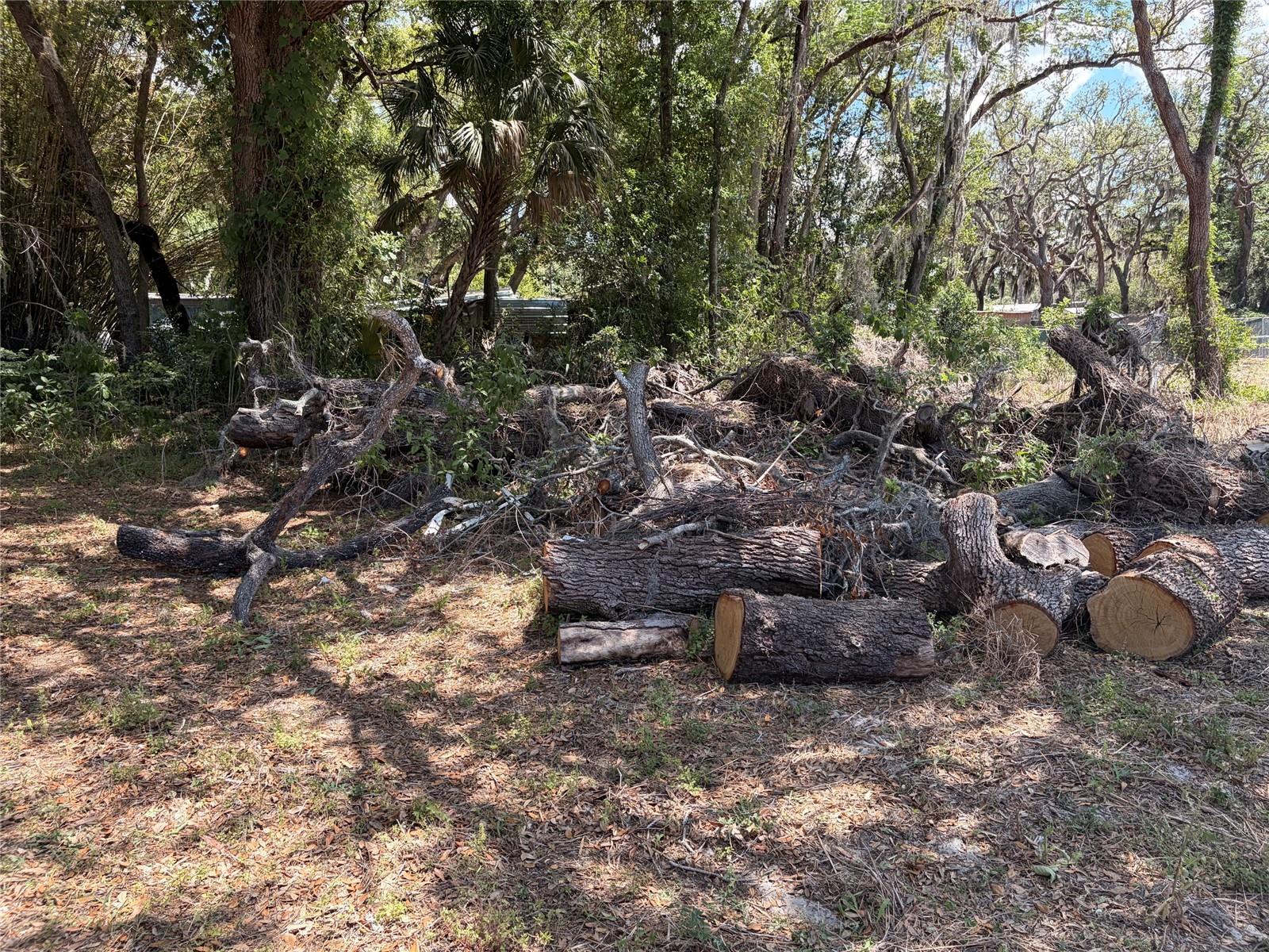 LAKEWOOD ACRES - Land