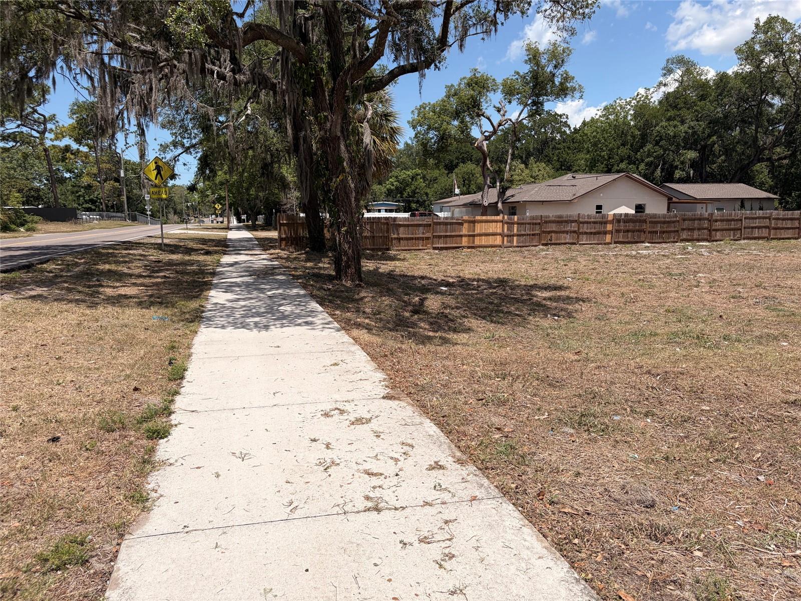 LAKEWOOD ACRES - Land