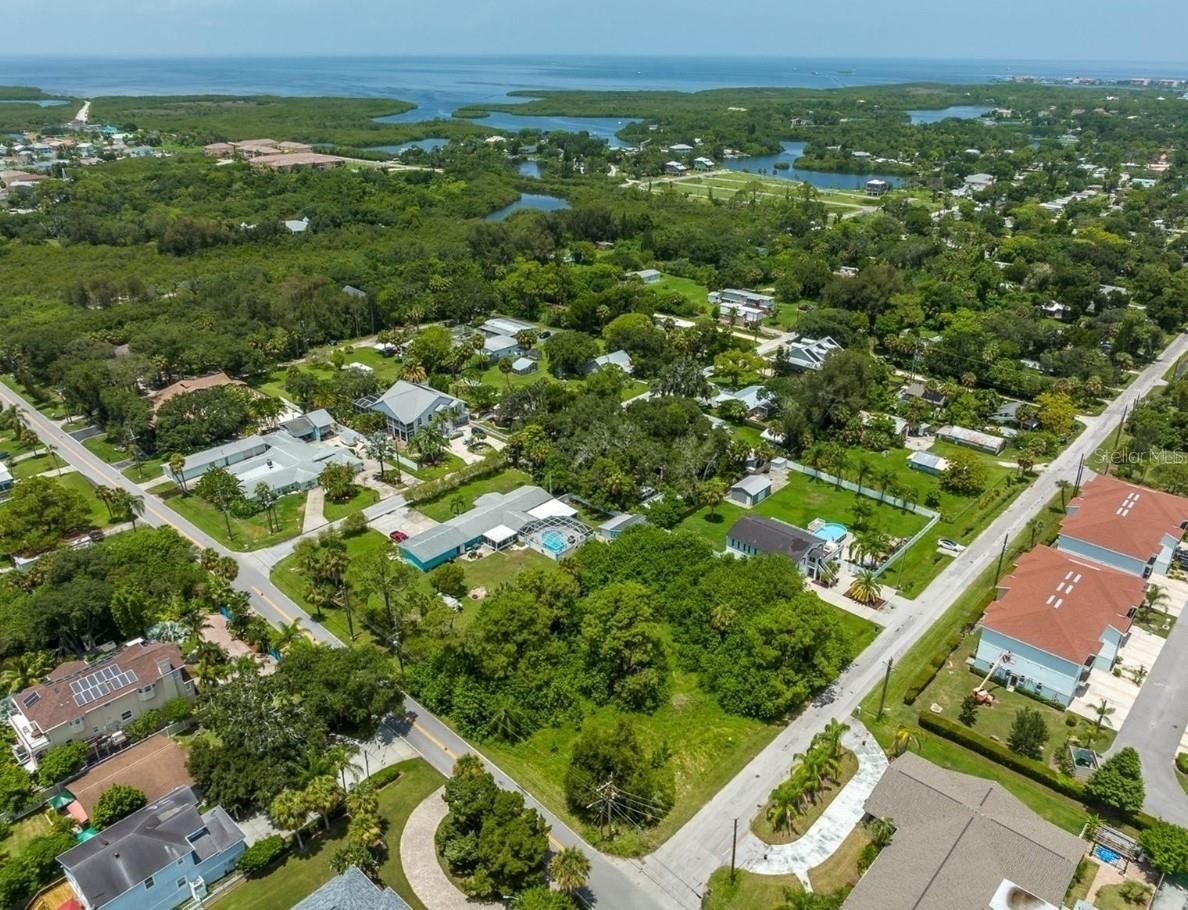 BAYOU VIEW - Land