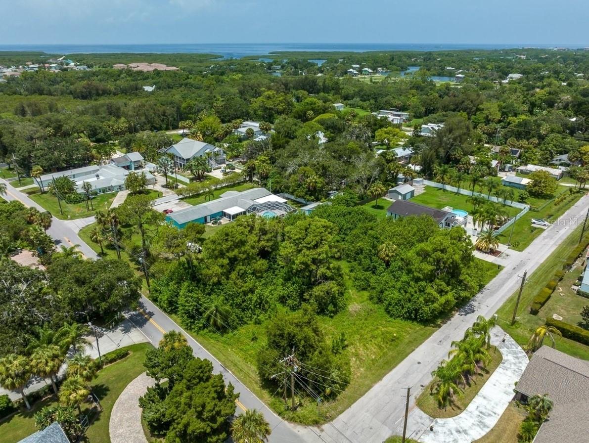 BAYOU VIEW - Land