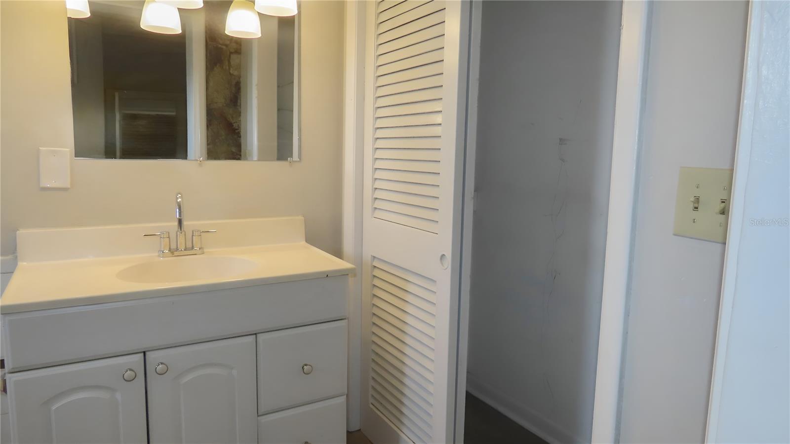 DON-ART ESTATES - Residential