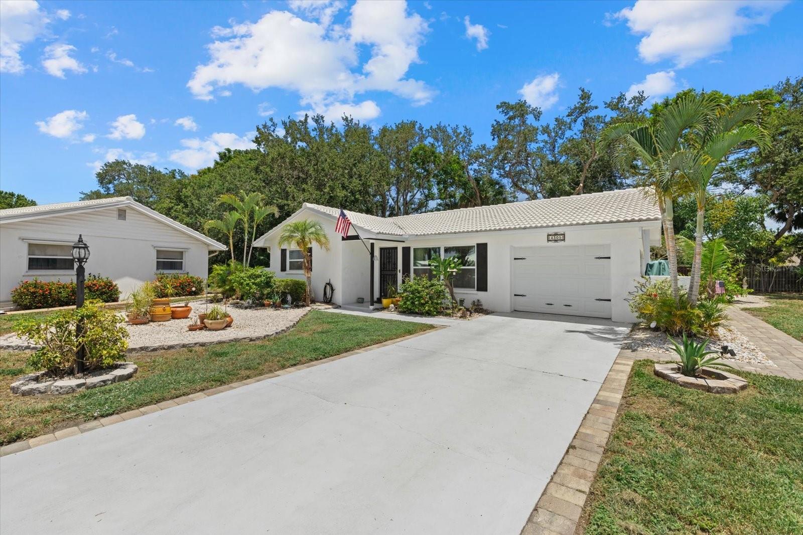 RIVER ISLES - Residential