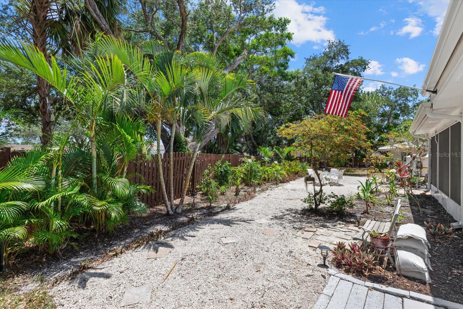 RIVER ISLES - Residential
