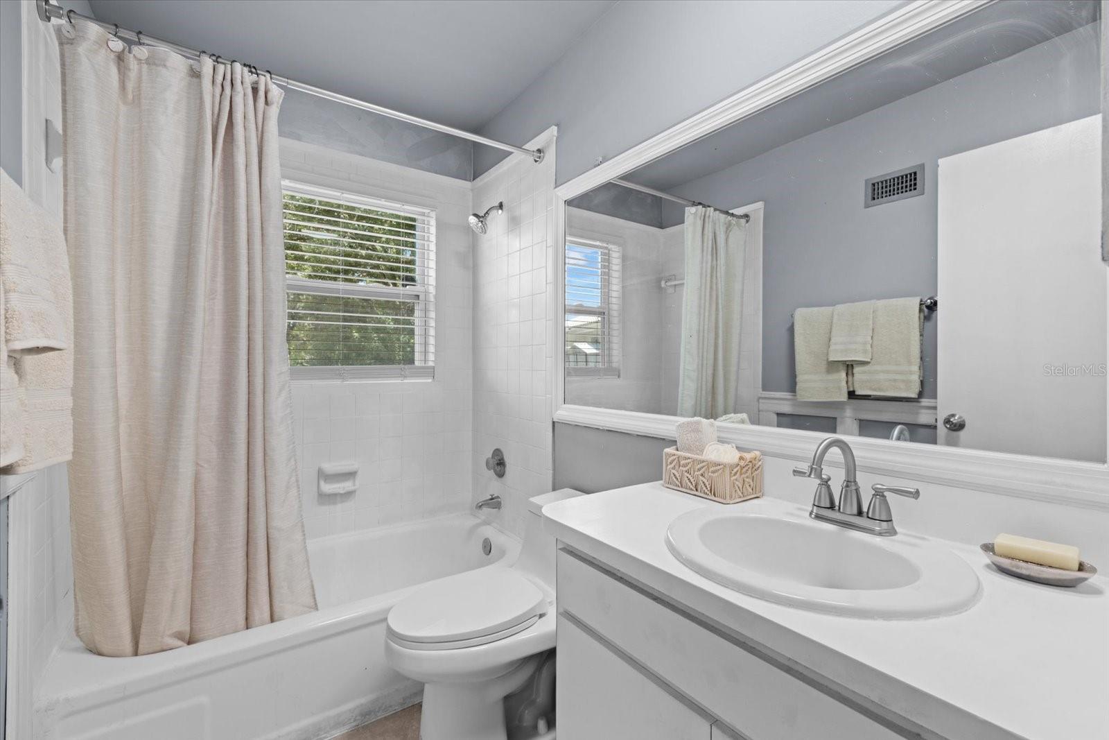 RIVER ISLES - Residential