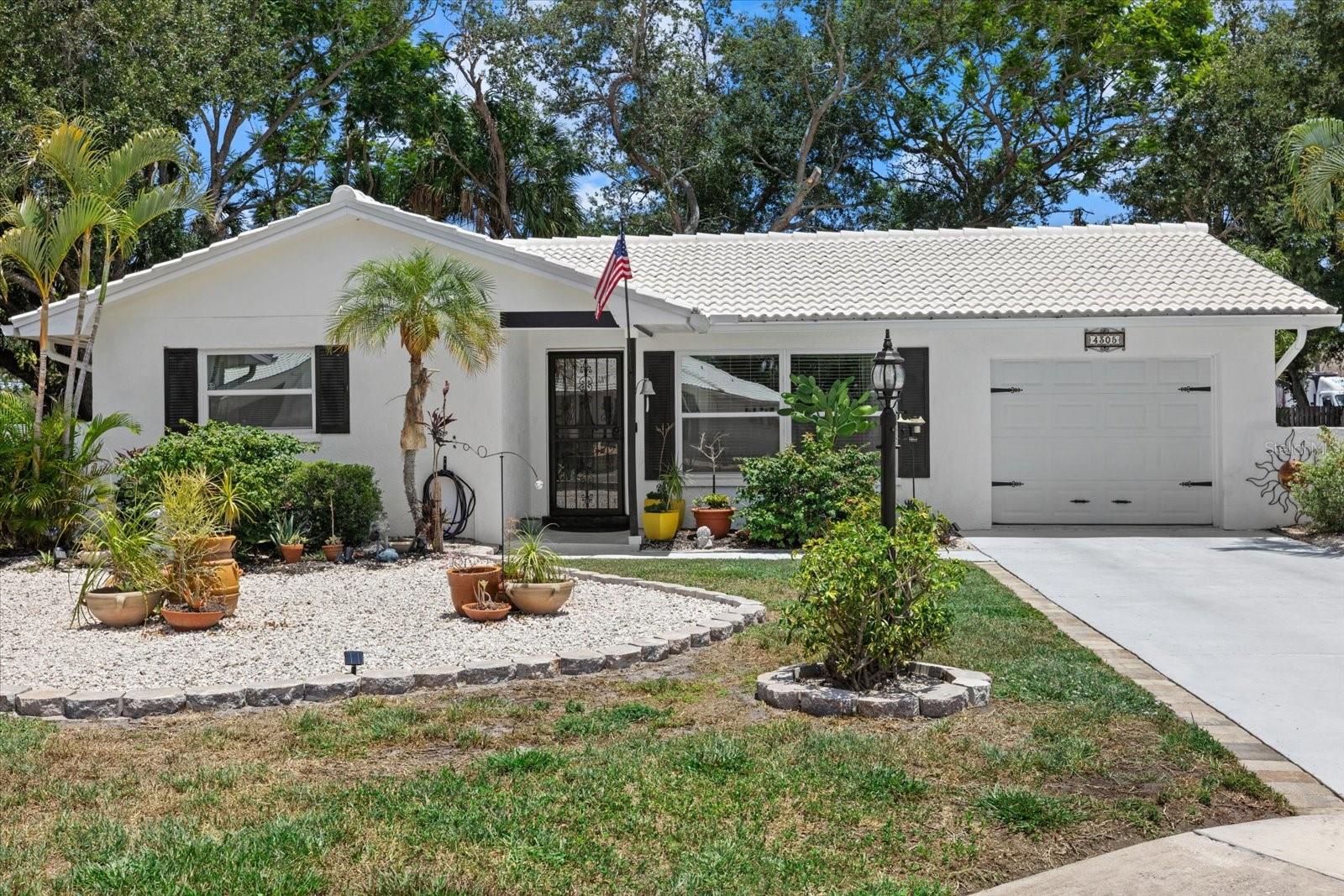 RIVER ISLES - Residential