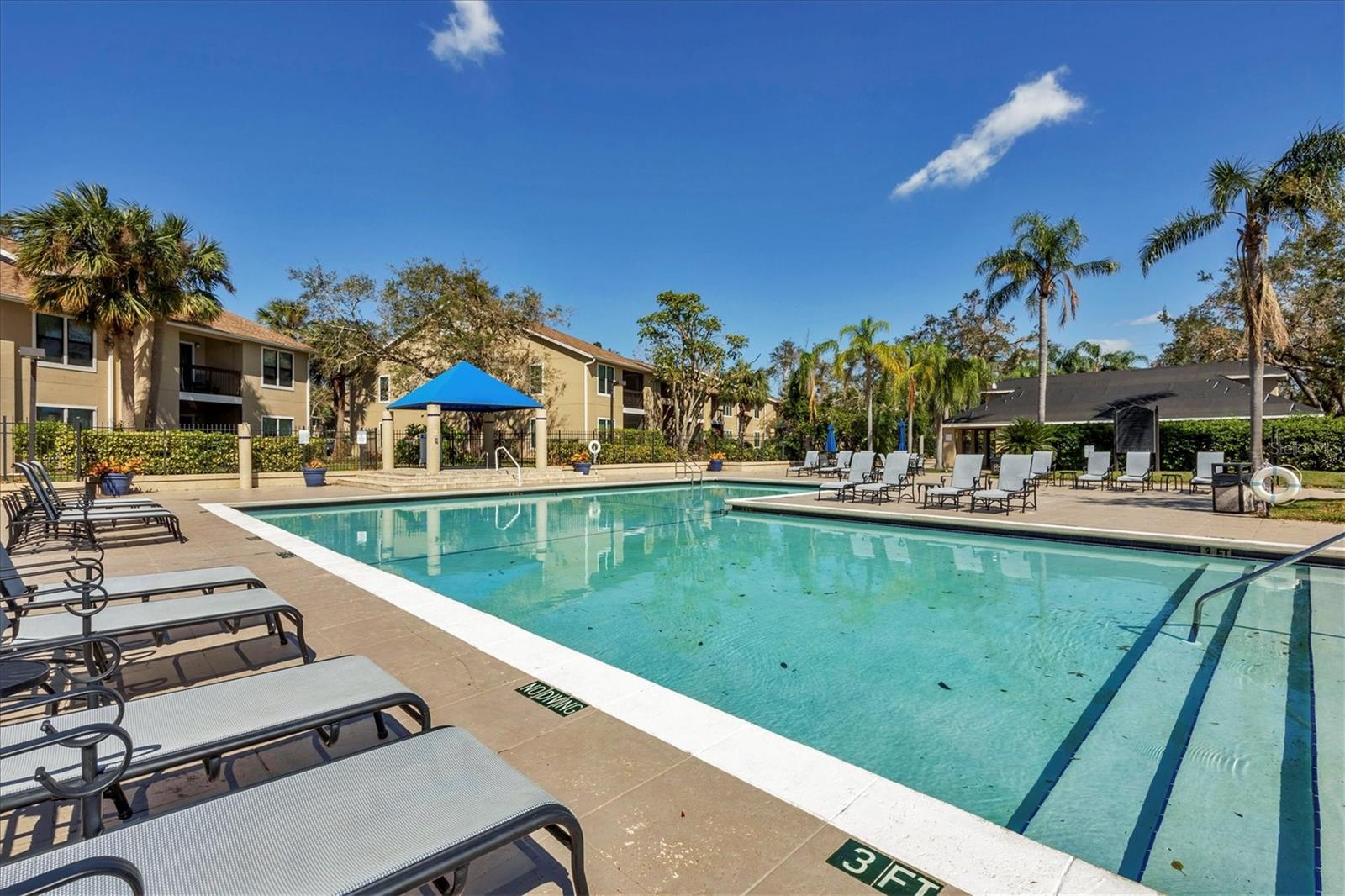 VINTAGE GRAND - Residential